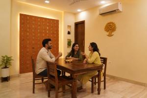 Lime Tree 3BHK Serviced Apartments DLF Phase -5 Gurgoan