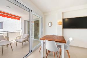 Apartment with sea views 20 m from the beach in Marbella Center