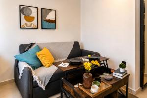 Velvetwood Studio, Cozy Stay near Metro & Free Parking