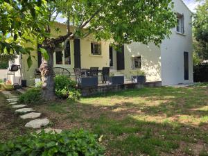Maison familiale entre garrigues et centre ville historique