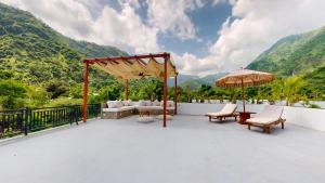 Villa Bacchanalia - 2 bedrooms-Pool-Garden-Rooftop