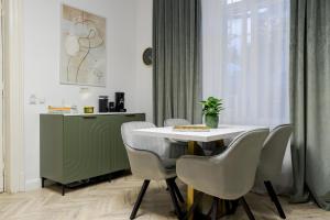 High Ceilings Apartments Bucharest GARDEN - Parking - Invoice at request