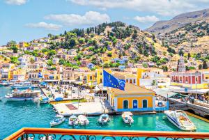 “Athenas” Neoclassic Harbour View Apartment