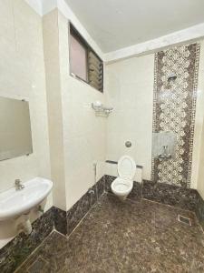 HOTEL KAJAL 966O9O1OO6 Just 150mtr from Shreenathji temple