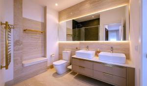 Modern Apartment in Rio Real Marbella