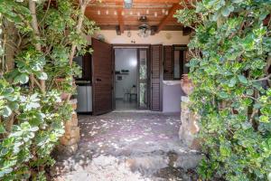 Pathos Retreat Pool and Garden