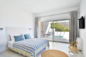 Theros Apartments 3