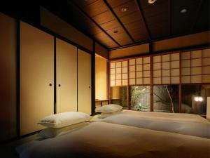Kyoto Urushiro Wakasaya