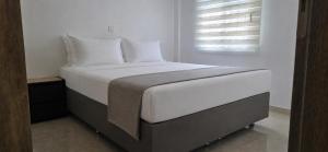 Esperides Pearl Luxury Seafront Apartment by DM Hospitality