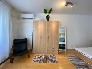 Marton Estate 2 plus 1 people airco free parking