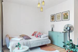 Verde Goclawska Modern Apartment with Balcony