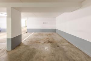 EDLER WOHNRAUM Design-Loft im Graphischen Viertel 2 Schlafzimmer mit Balkon, Miele-Kaffeevollautomat, Miele-Weinkühler, Klima, Lift, Tiefgarage & WLAN 266 Mbps