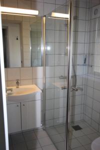 Spitze DK Ferienhaus Marielyst mit Sauna und Kinderspielhaus
