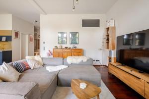EDLER WOHNRAUM Design-Loft im Graphischen Viertel 2 Schlafzimmer mit Balkon, Miele-Kaffeevollautomat, Miele-Weinkühler, Klima, Lift, Tiefgarage & WLAN 266 Mbps