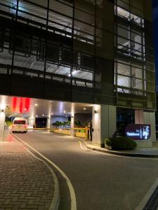 Luxury 2 bed with partial sea view in Colombo