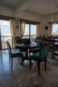 Cozy stylish sea view apartment