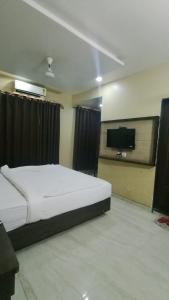Hotel Bhiwandi Palace Highway