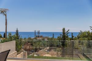 Sapphire Coast Drymades Modern 2BR Apartment by PikHost