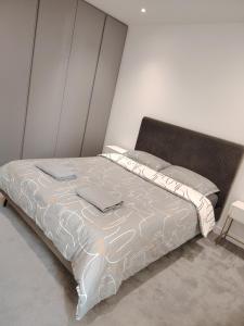 Modern 2 bedroom flat by Finsbury Park