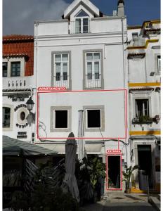 Villa de Cascais, renovado, a 50 metros do mar!