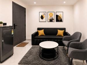 Boutique 1BHK Near Medanta Anav Stay