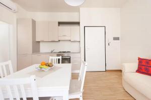 Masaccio Bright Apartment with Balcony & AC