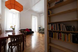 GuestHost - Esquilino Bright Apartment