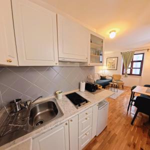 Saturn Apartment Piran