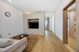 Lancaster Apartment