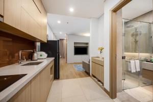Lancaster Apartment