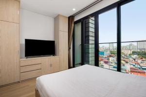 Lancaster Apartment