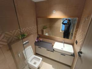 The Perch 14th- Cozy 1BHK Studio-City View-In Mall