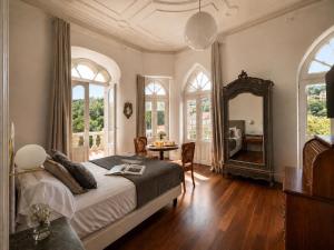 Villa Boutique 1880-Romantic Historic Boutique Hotel with Outdoor Jacuzzi
