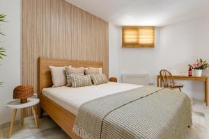 Marina View 2BR Holiday Stay by HelloDomik