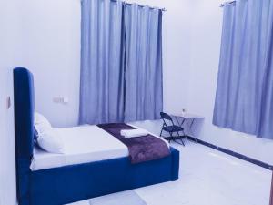 Cozy homes by Joyce Private Gated ,2 bedroom Home - 2mins walk to the Zanzibar Airport , 10 Mins to Stonetown