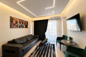 Purple Orchid Modern Studio near Metro & Free Parking