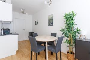 Brand New Apartment with Free Parking
