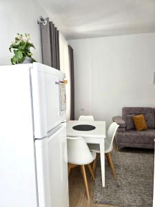 Lear Apartment