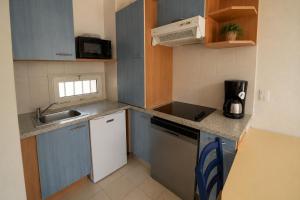 Stay in Golfe-Juan Residence with Pool Garden & Parking