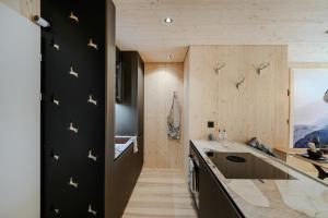 appartamaint tscherv by Arosa Vacations, Exklusive Wohnung im Zentrum mit Blick auf den Untersee und die Berge inkl Parkplatz