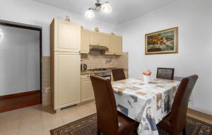 1 Bedroom Amazing Apartment In Porec