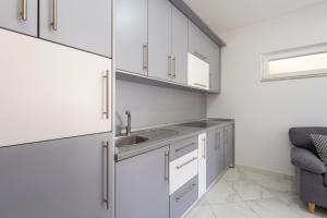 Apartments Lavaran Vir