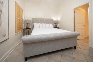 Phoenix VIII 8106 condo