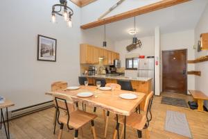 Beaver Village Unit #0833R
