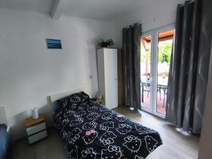 Sunny Home 18 - rodzinny domek w Dalmacji