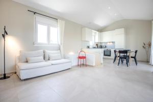 Tassos Olive Garden Retreat by Rentals Pro - Nea Potidaia Halkidiki