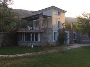 Lemon Forest House Poros-Island Greece