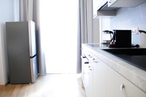Luxury Stylish Apartment with Garden & Free Parking