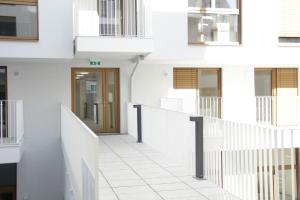 Luxury Stylish Apartment with Garden & Free Parking