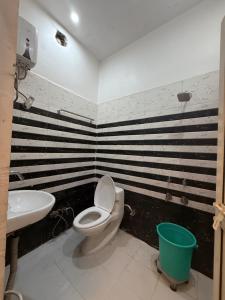 Hotel New Vedas Villa 15 mints From Ram Temple
